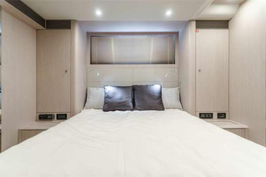 Riva Virtus 65 Yacht From Marina Del Ray Trip W Captain Overnight