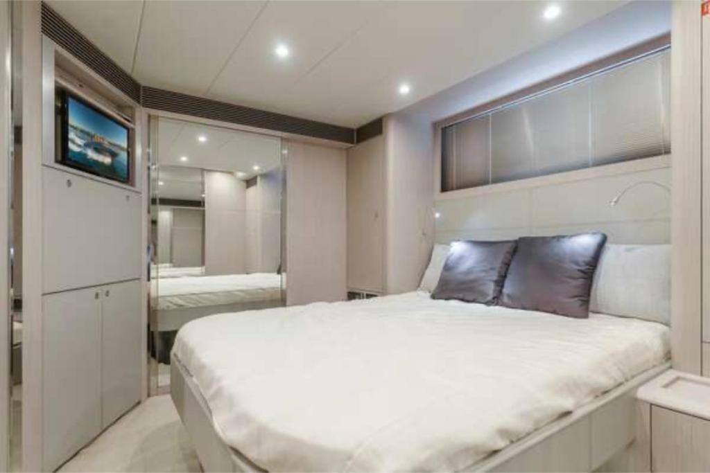 Riva Virtus 65 Yacht From Marina Del Ray Trip W Captain Overnight