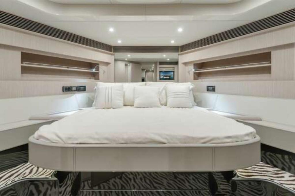 Botel Riva Virtus 65 Yacht From Marina Del Ray Trip W Captain Overnight *